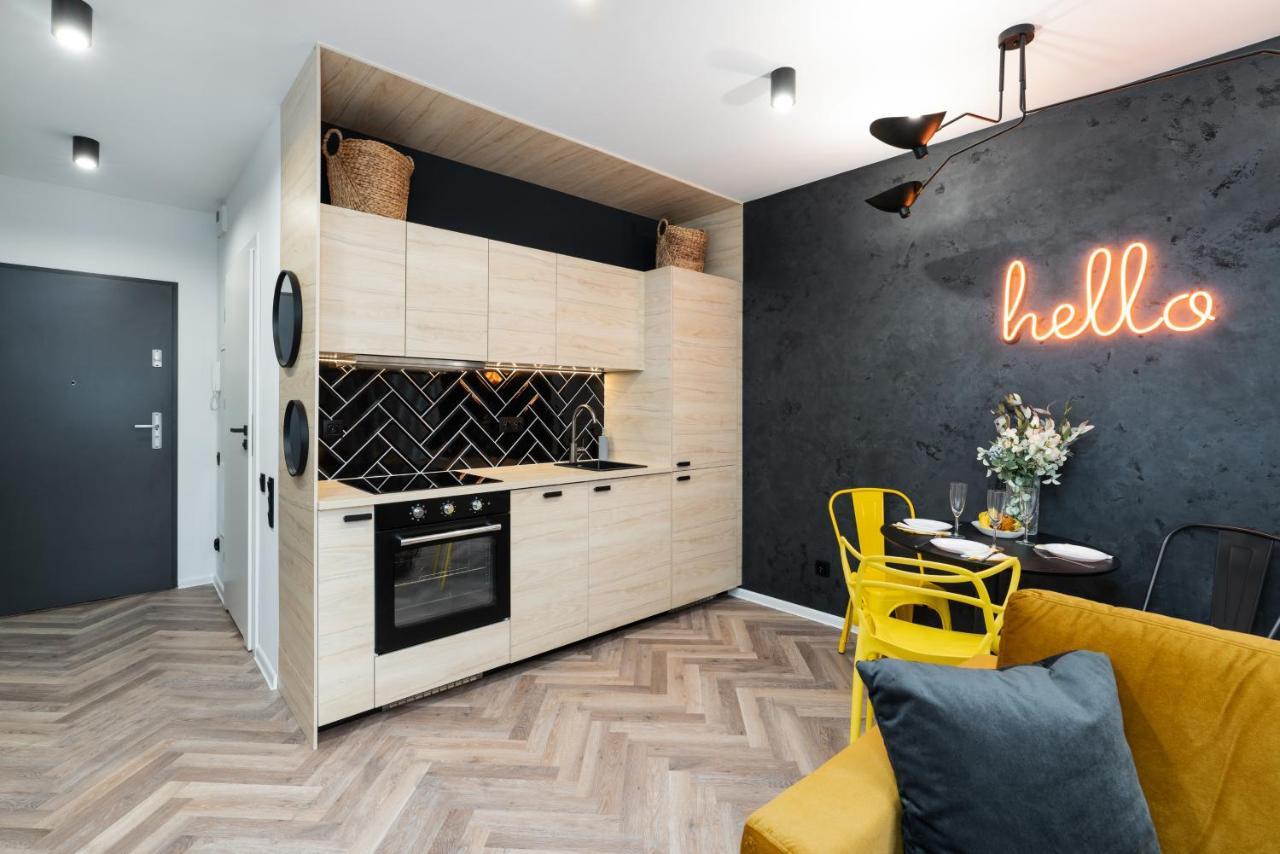 Loft Style Apartments Opienskiego With Parking By Noclegi Renters Posen Exterior foto
